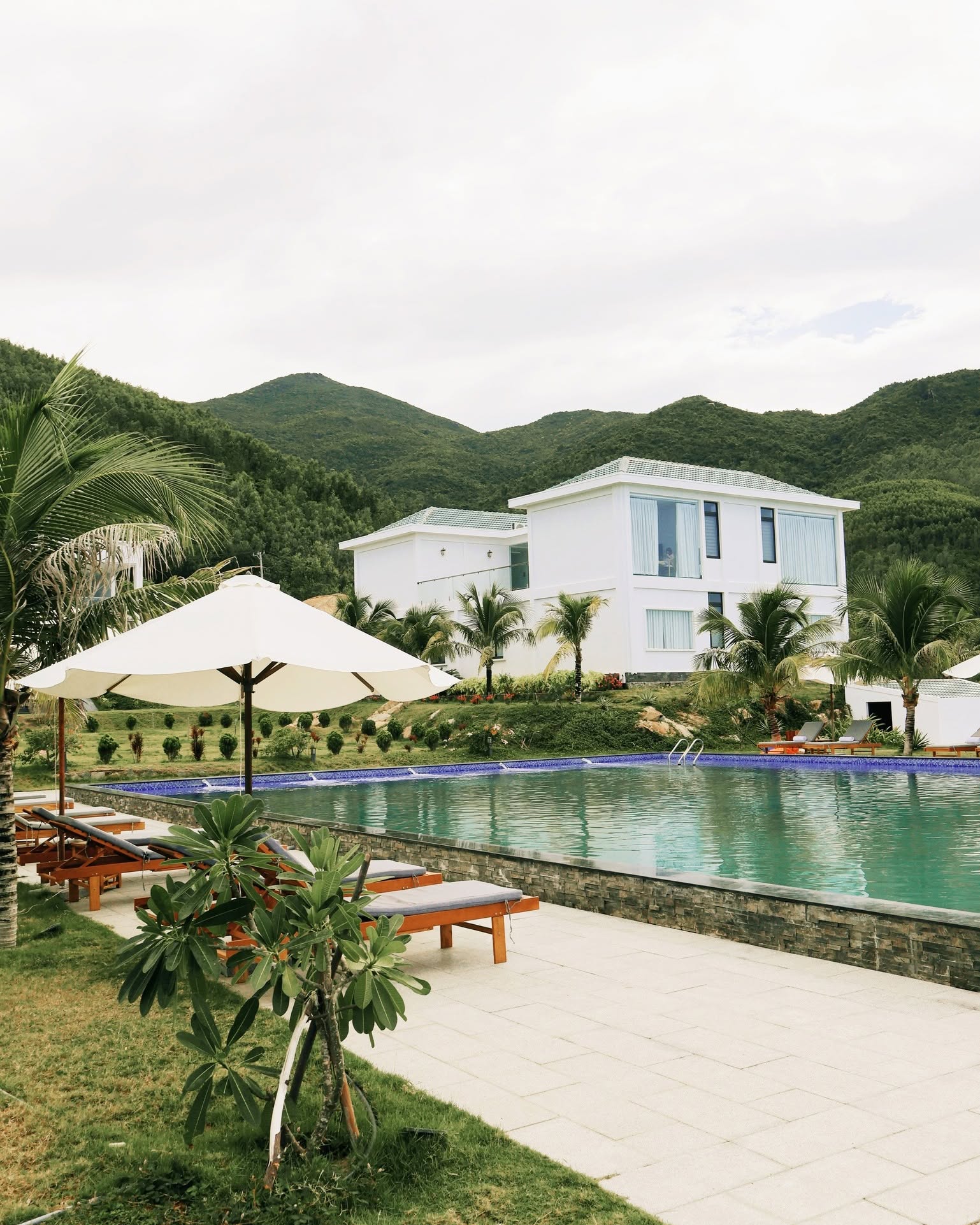 Block nguyên căn Villa